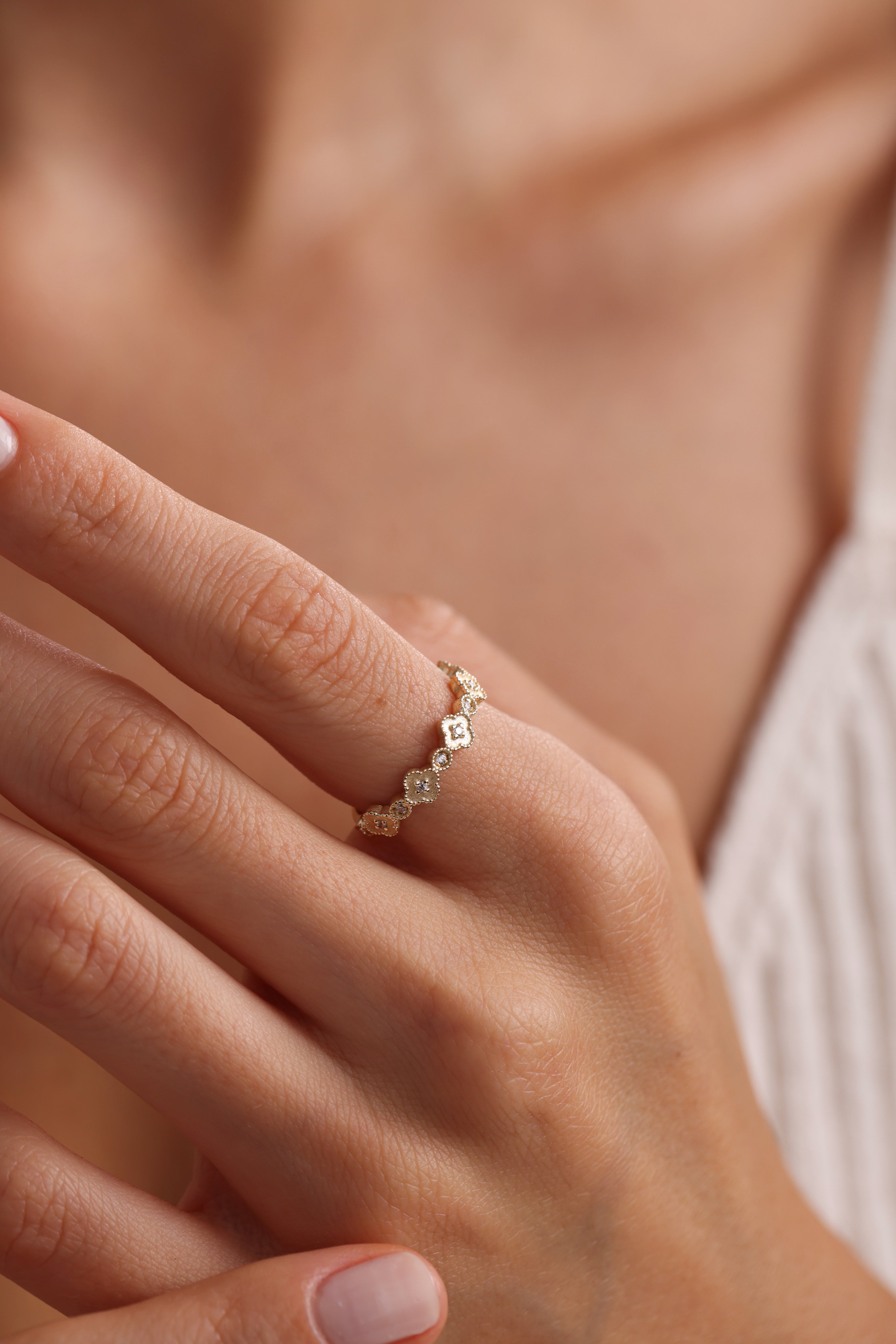 14k Gold Floral Diamond Band