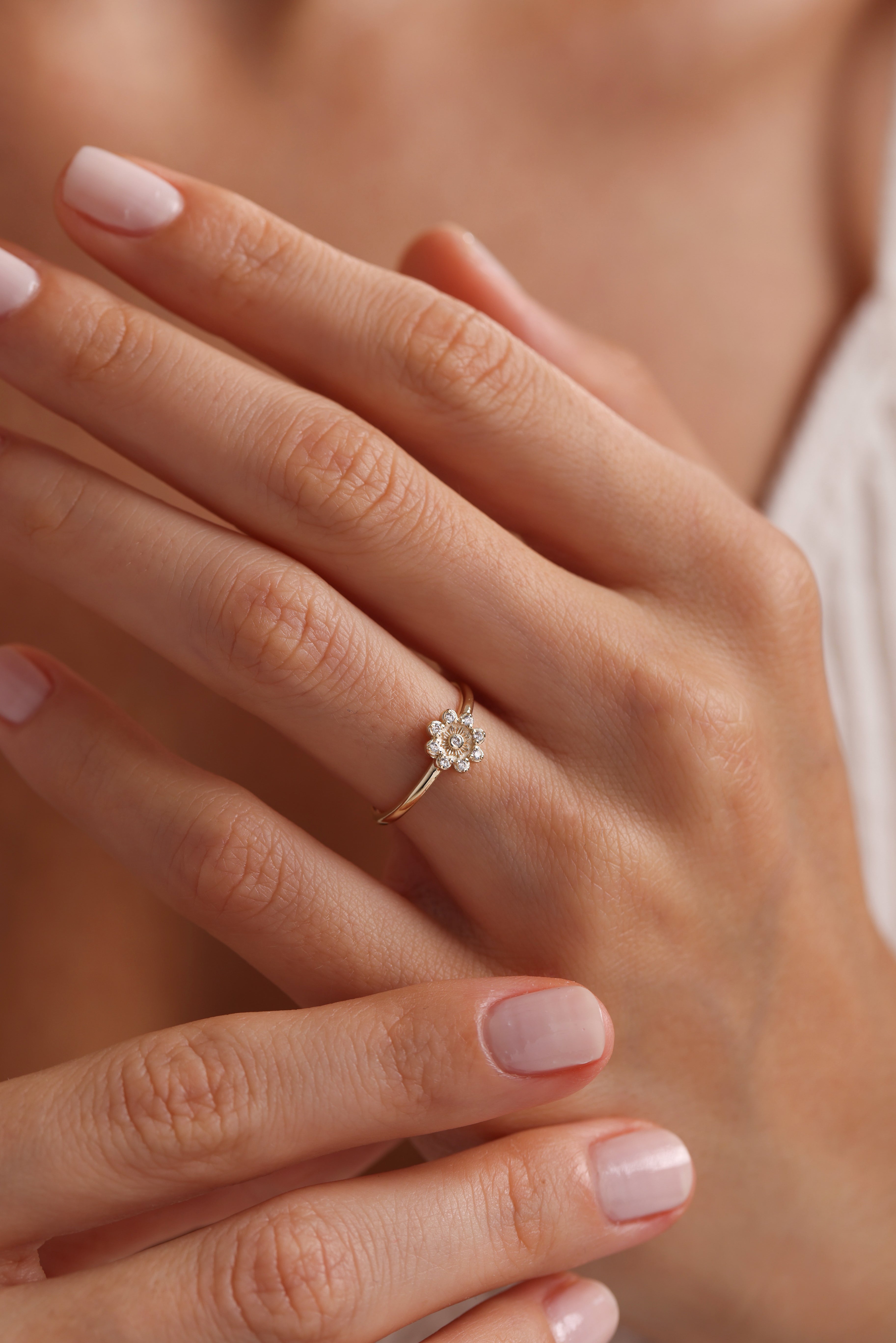 14k Gold Diamond Flower Ring