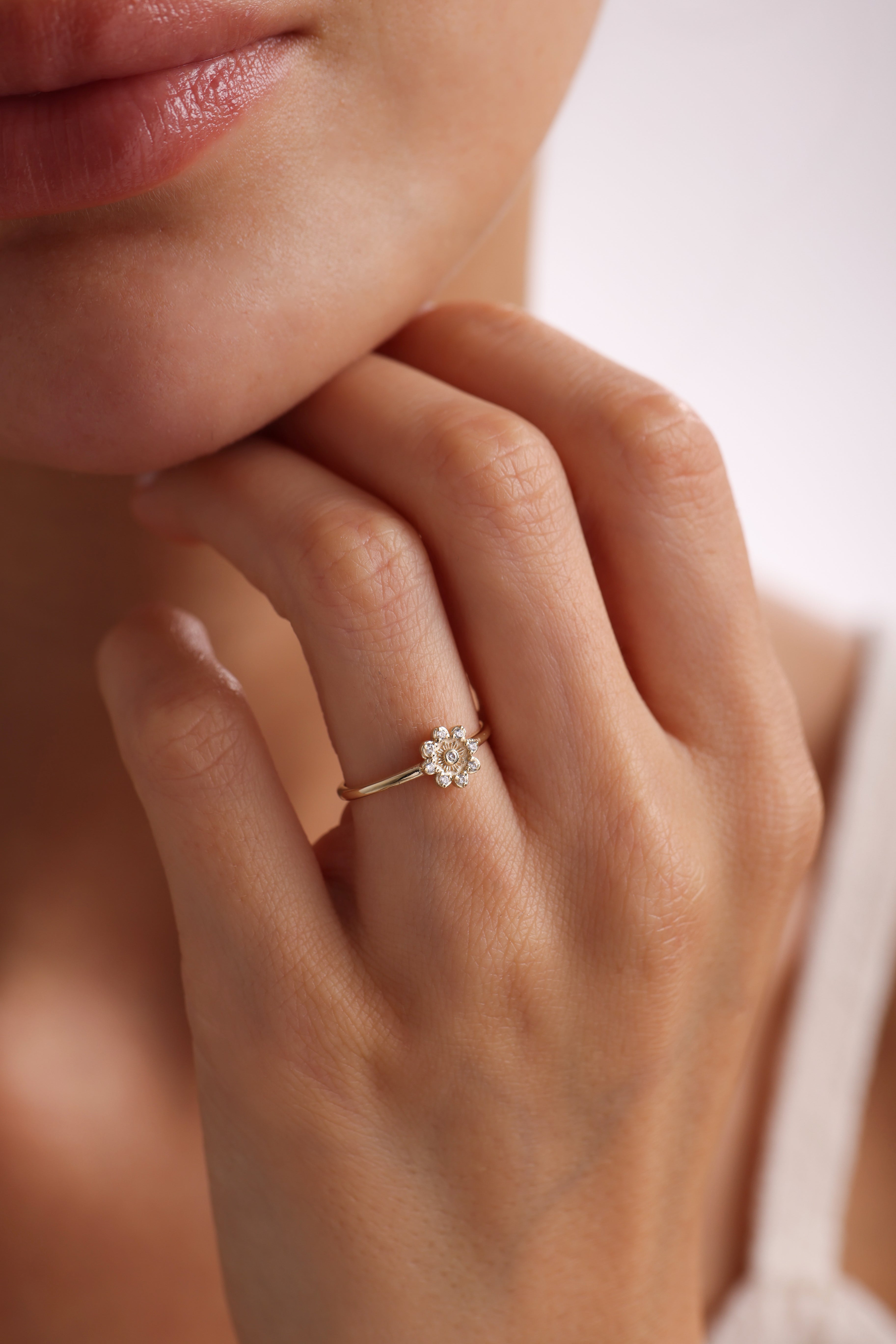 14k Gold Diamond Flower Ring