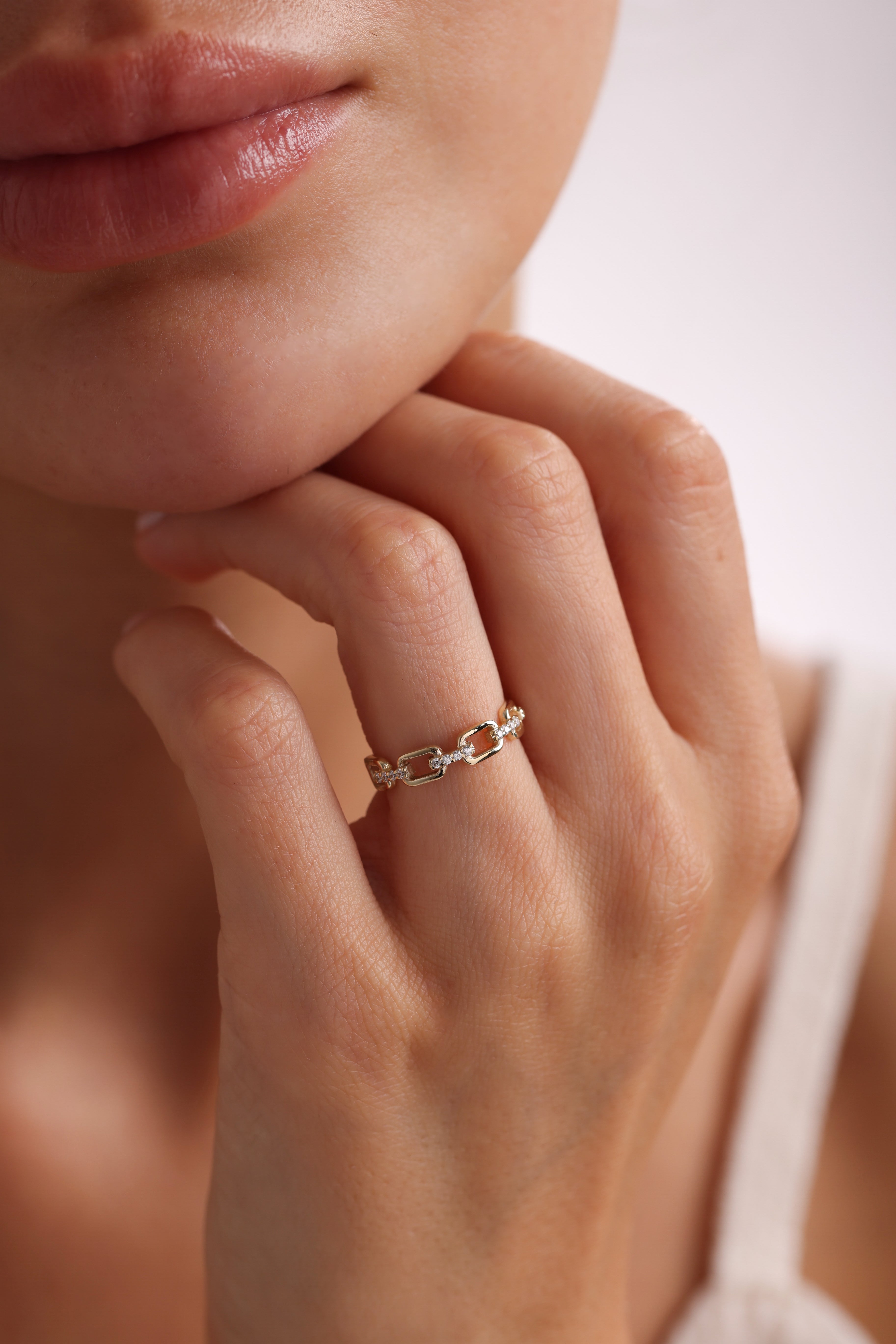 14k Gold Diamond Chain Link Band