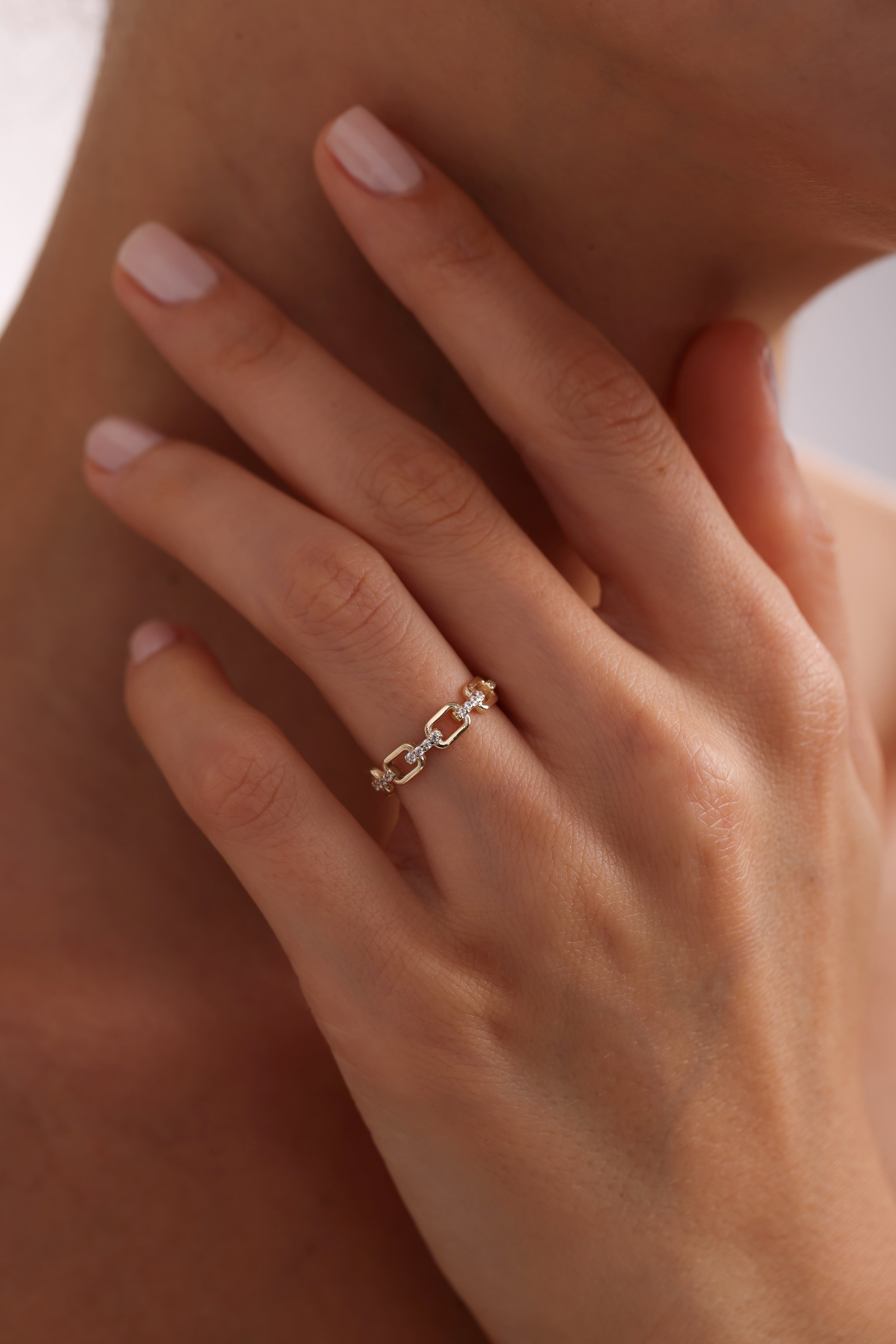 14k Gold Diamond Chain Link Band