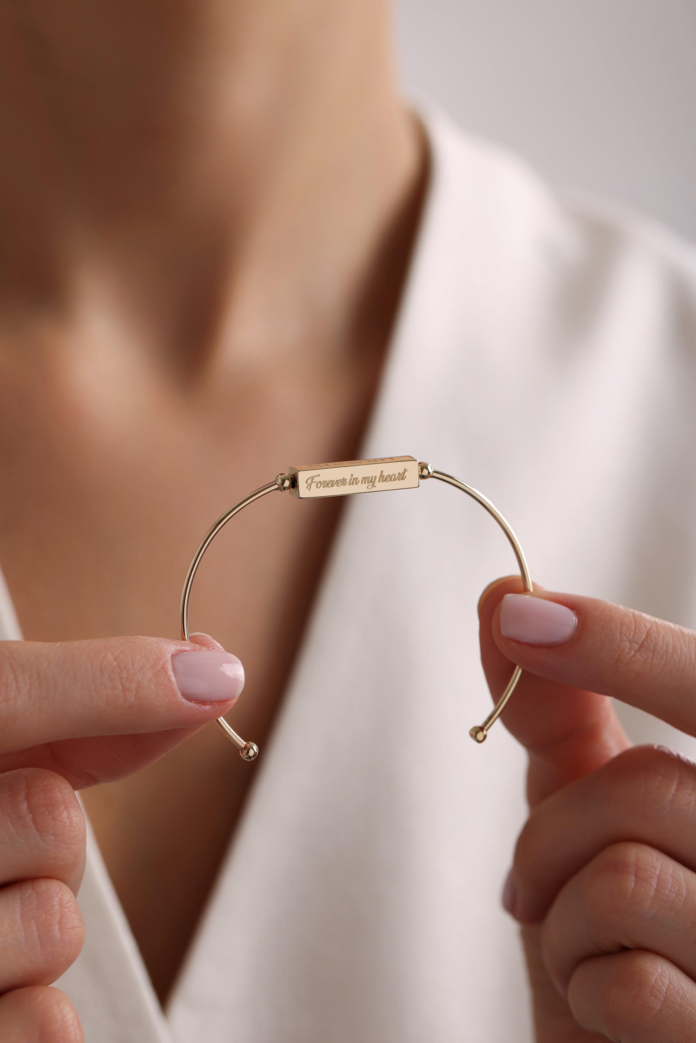 14k Gold 3D Bar Bangle Bracelet