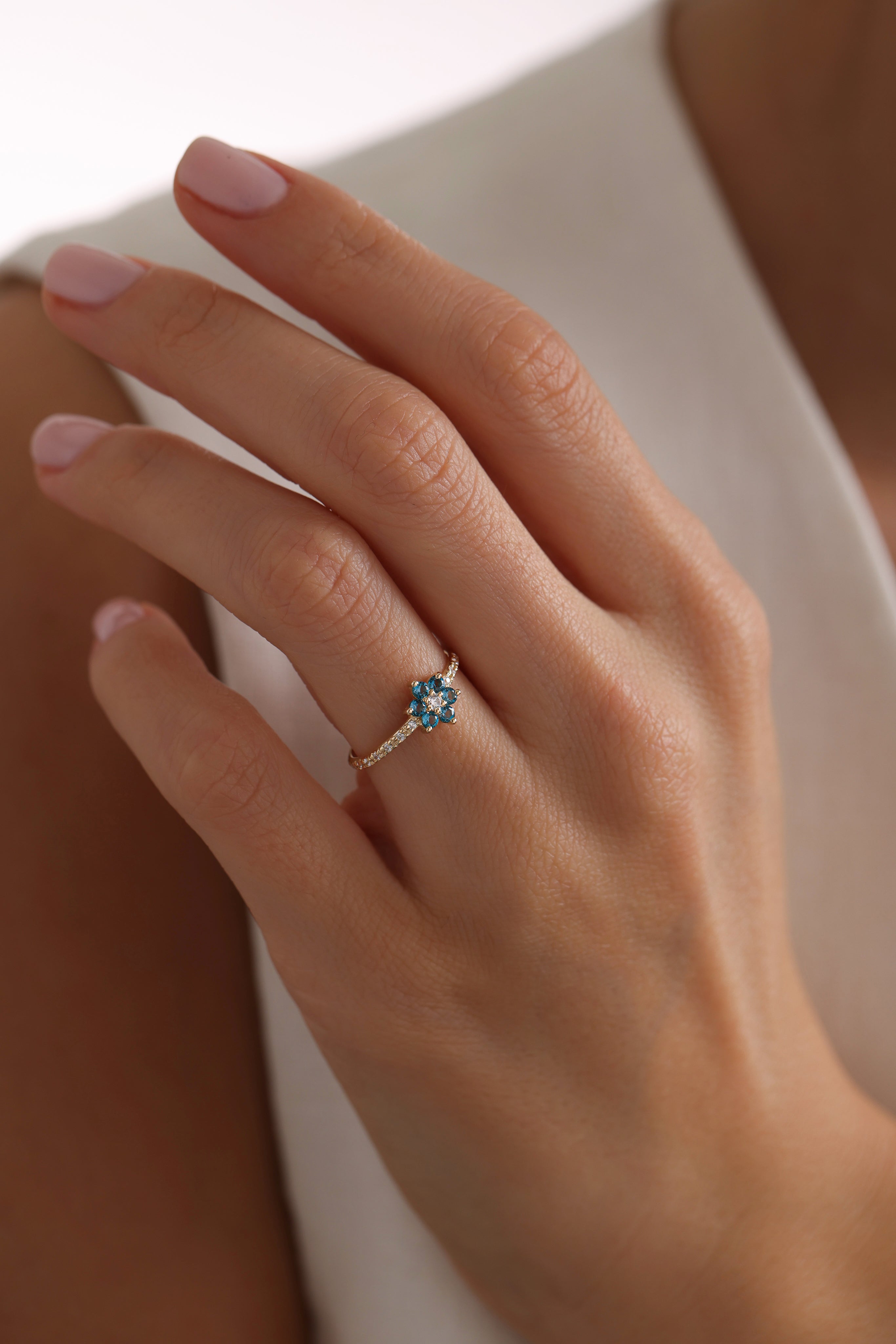 14k Gold Midnight Bloom Sapphire Ring