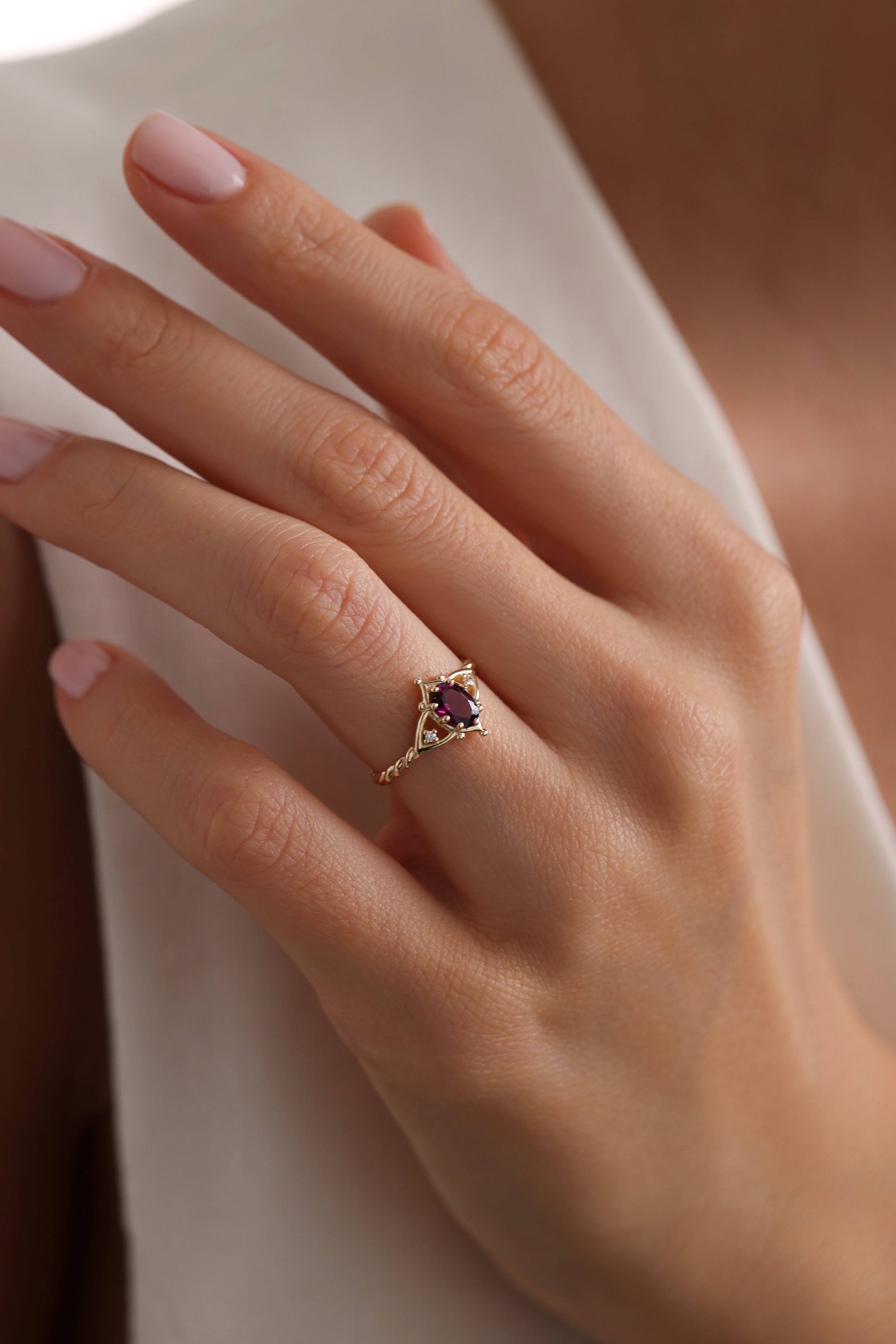 14k Gold Oval Rhodolite Ring