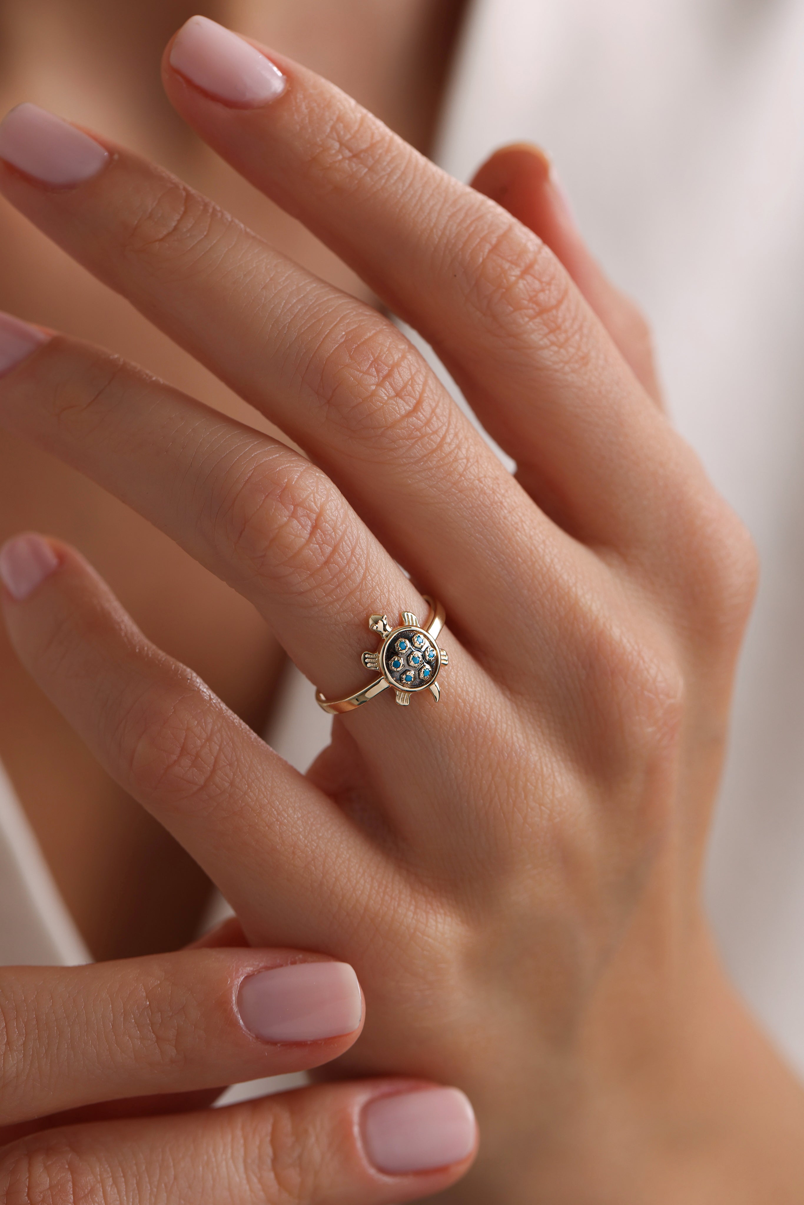 14k Gold Tortoise Blue Sapphire Ring