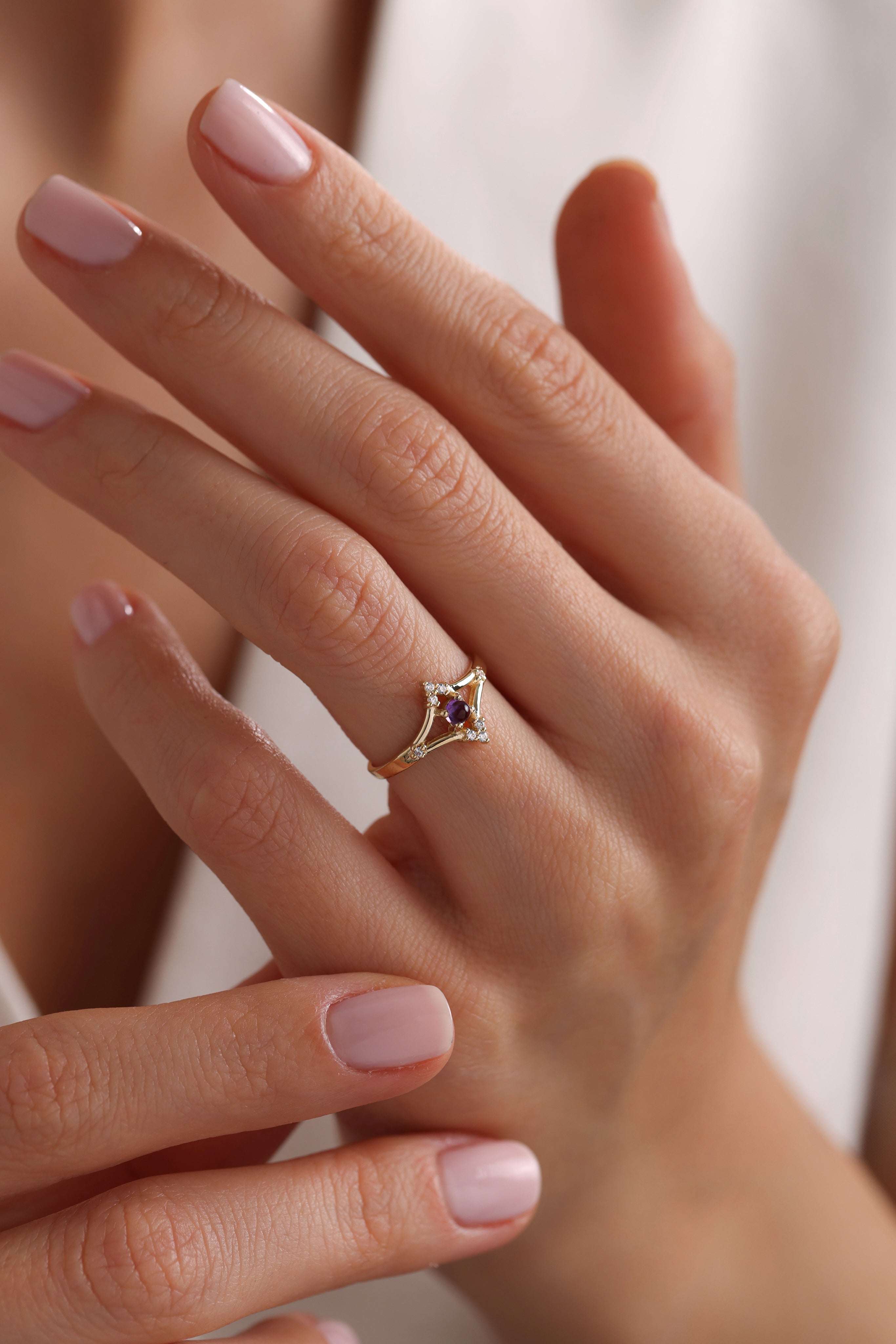 14k Gold Aurora Amethyst Ring