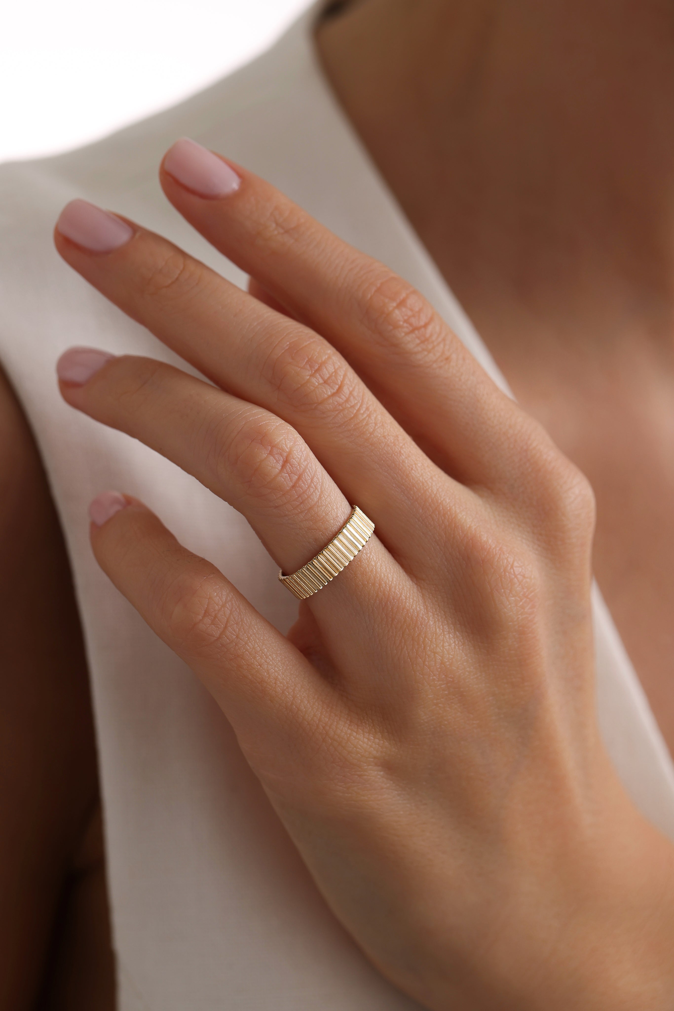 14k Gold Fluted Design Wide Band Ring