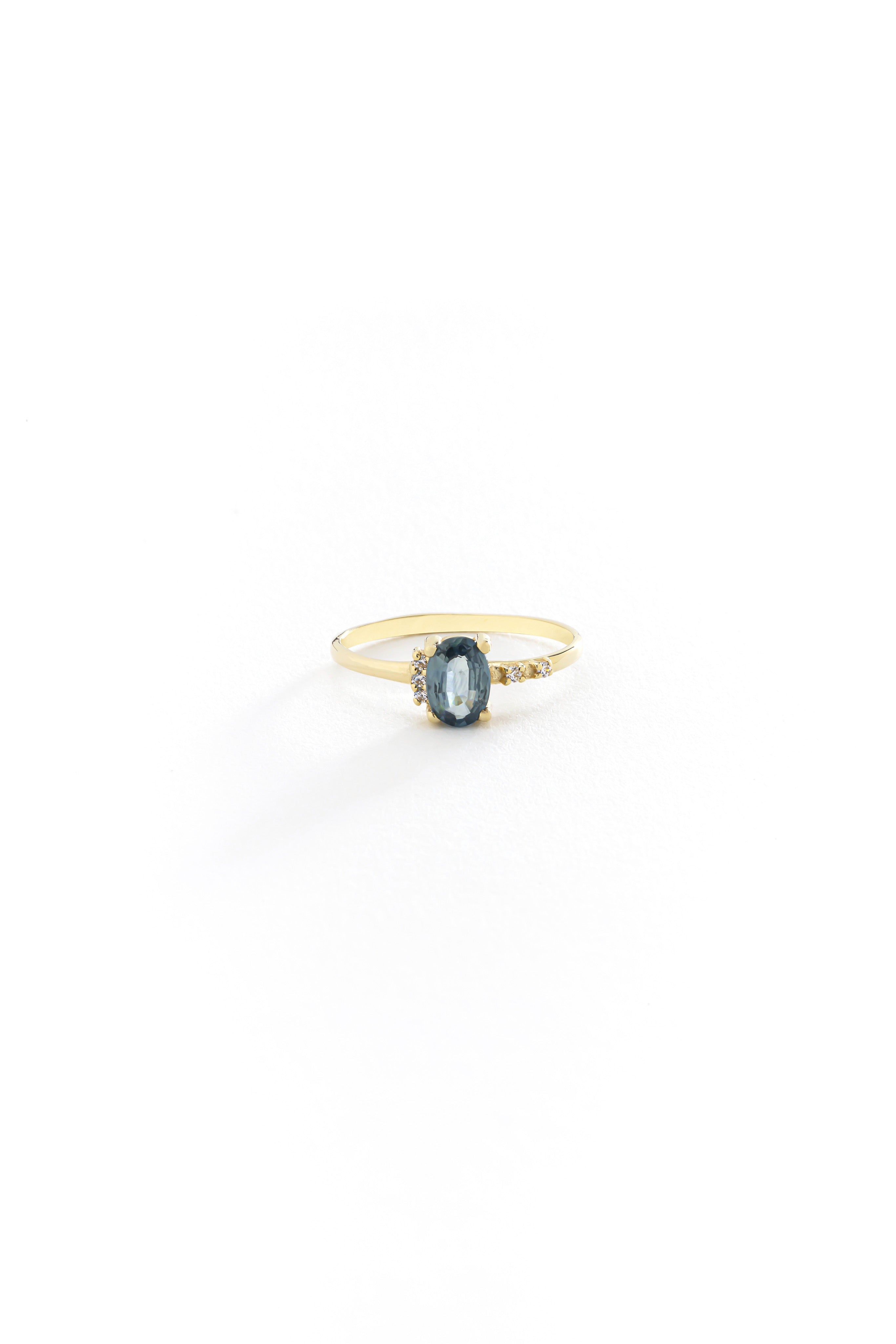 14k Gold Oval London Topaz Ring