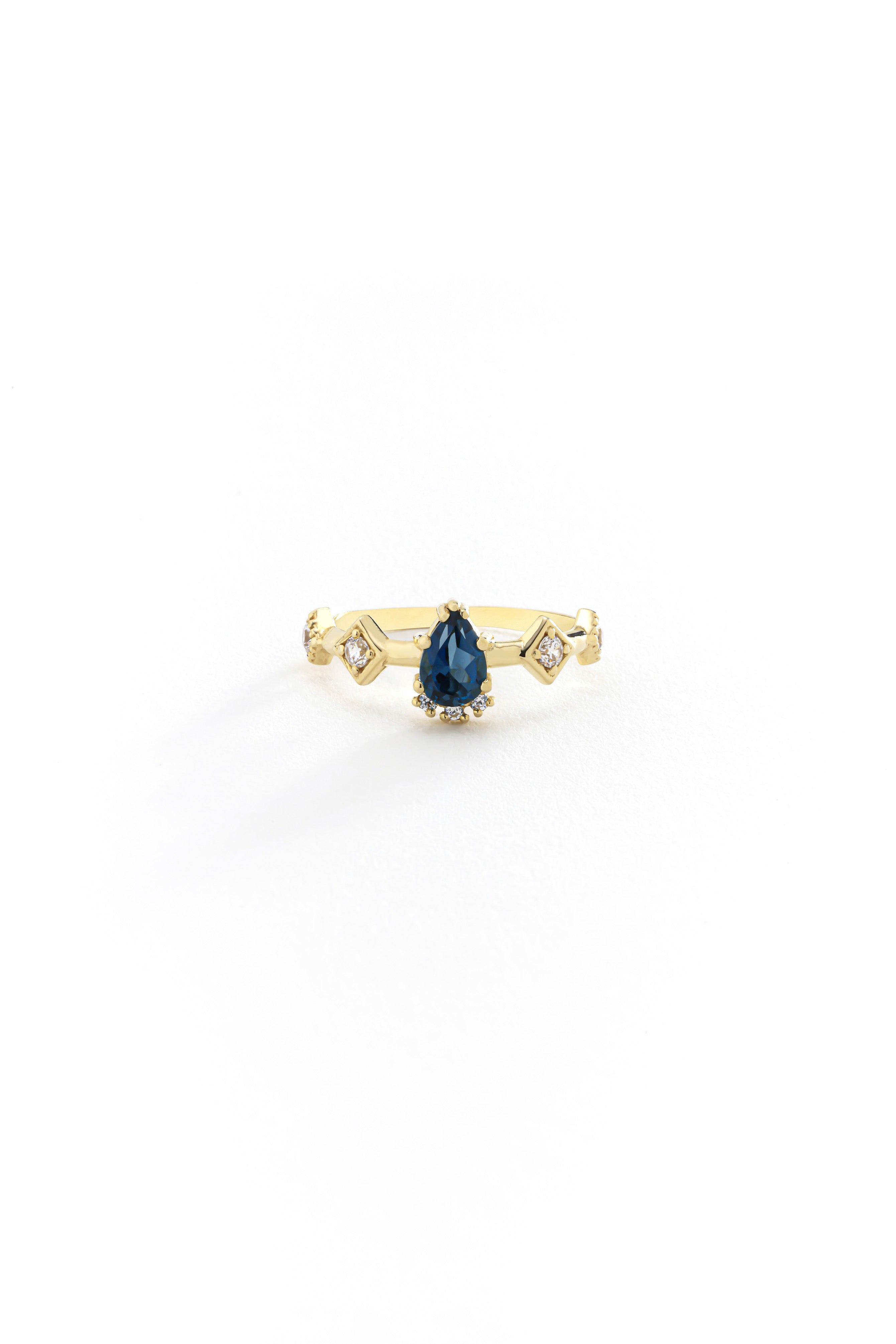 14k Gold Noble Crown Sapphire Ring
