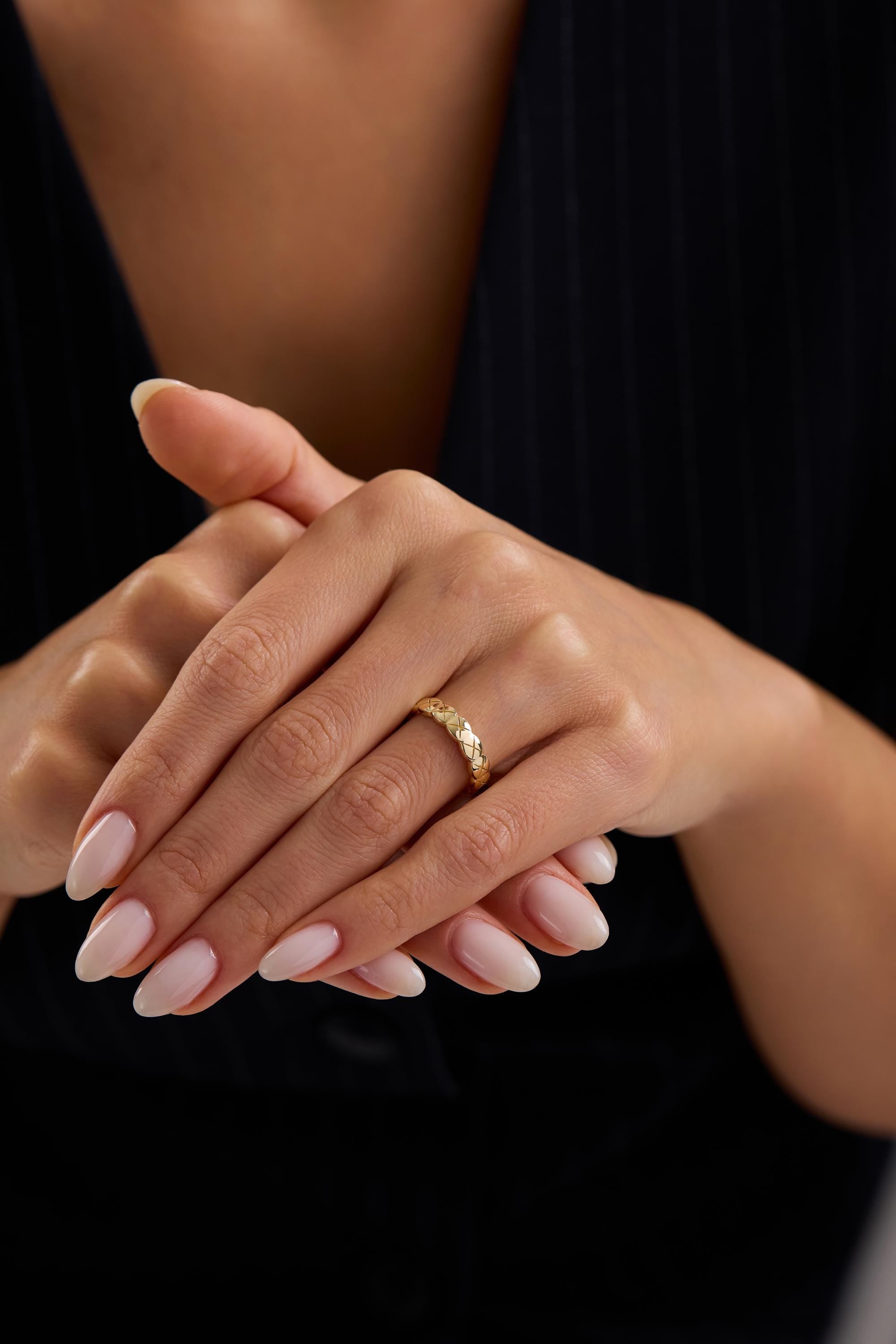 14K Gold Quilted Band Ring Textured Pattern Stacking Ring