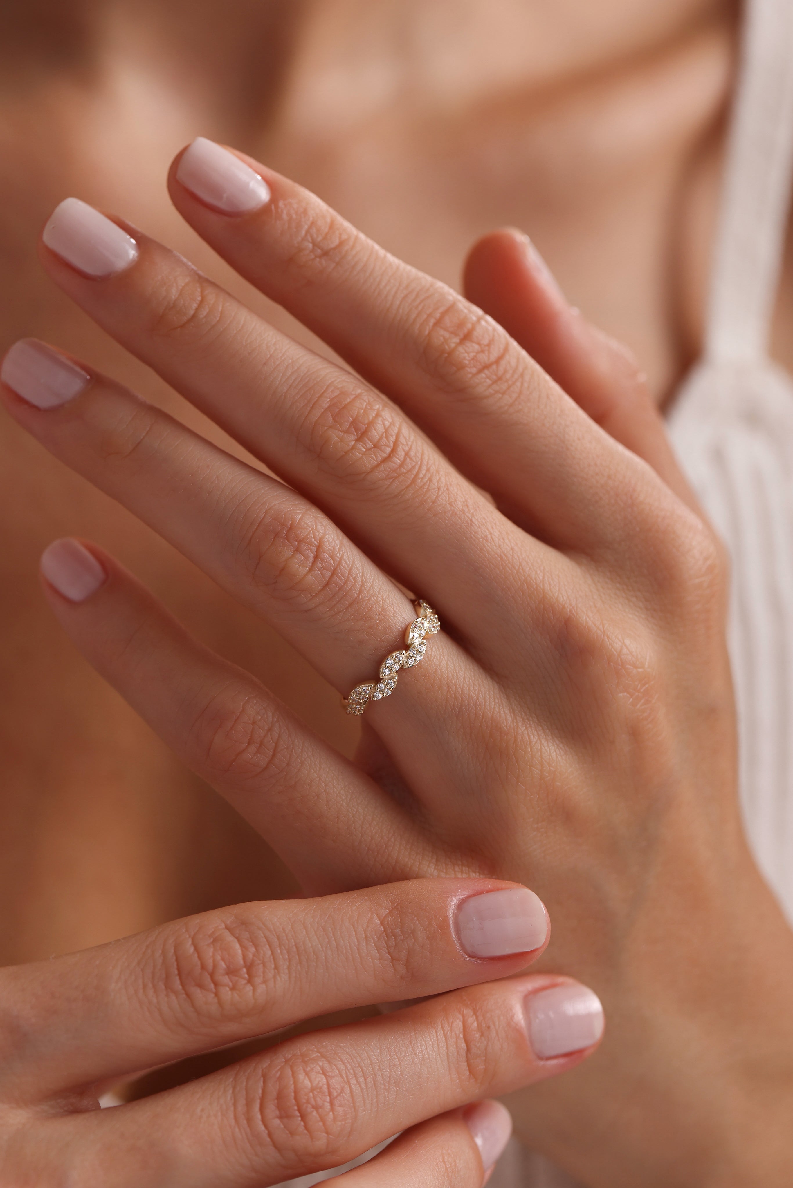 14k Gold Stellar Link Minimalist Ring