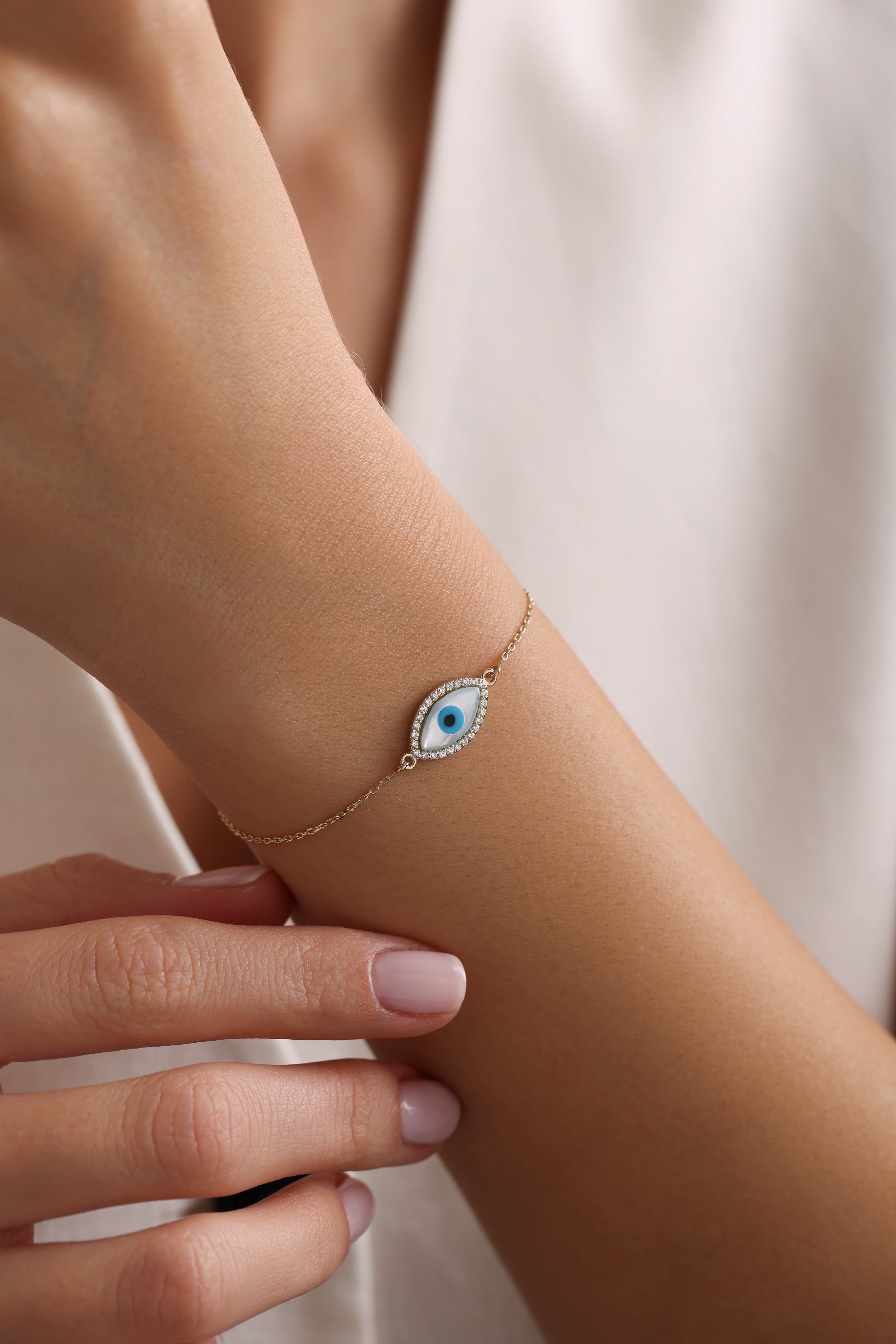 14k Gold Evil Eye Chain Bracelet