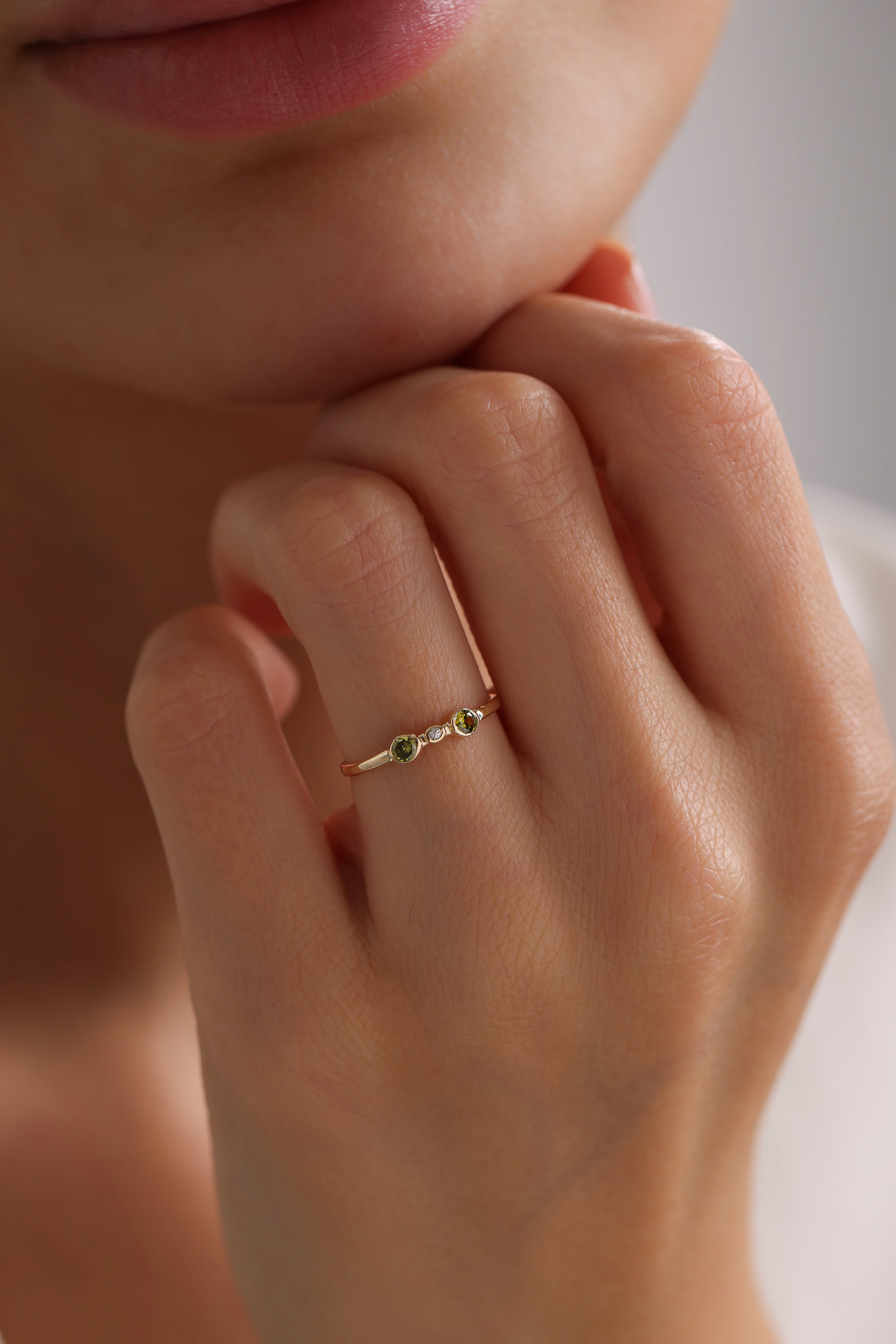 14k Gold Round Green Peridot Ring