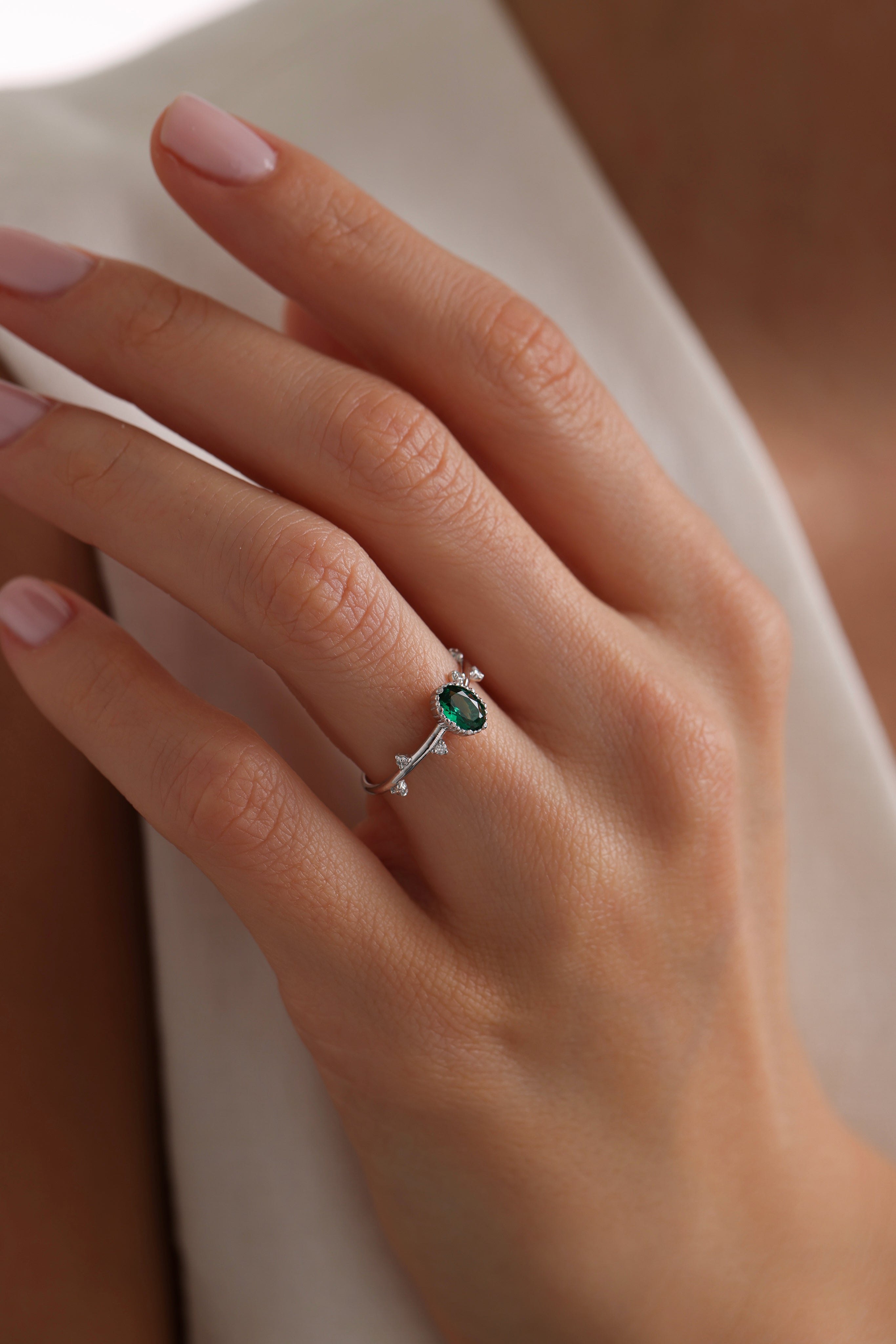 14k Gold Oval Emerald Stacking Ring