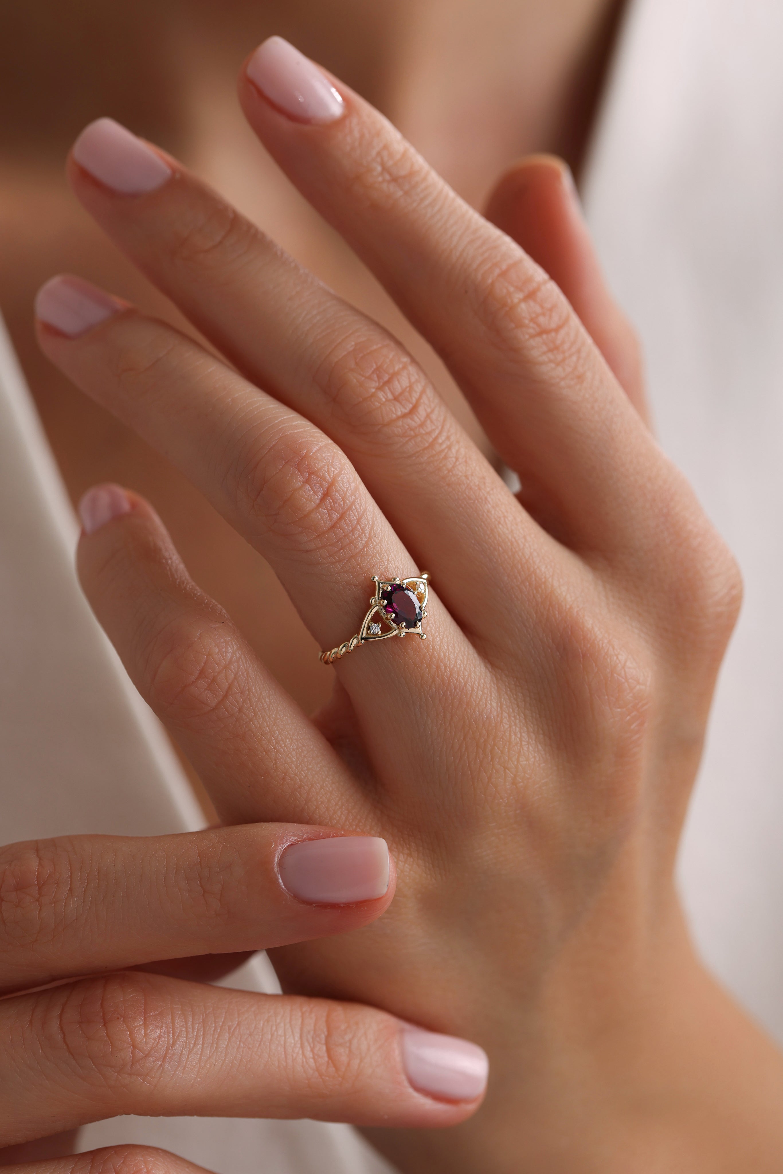 14k Gold Oval Rhodolite Ring