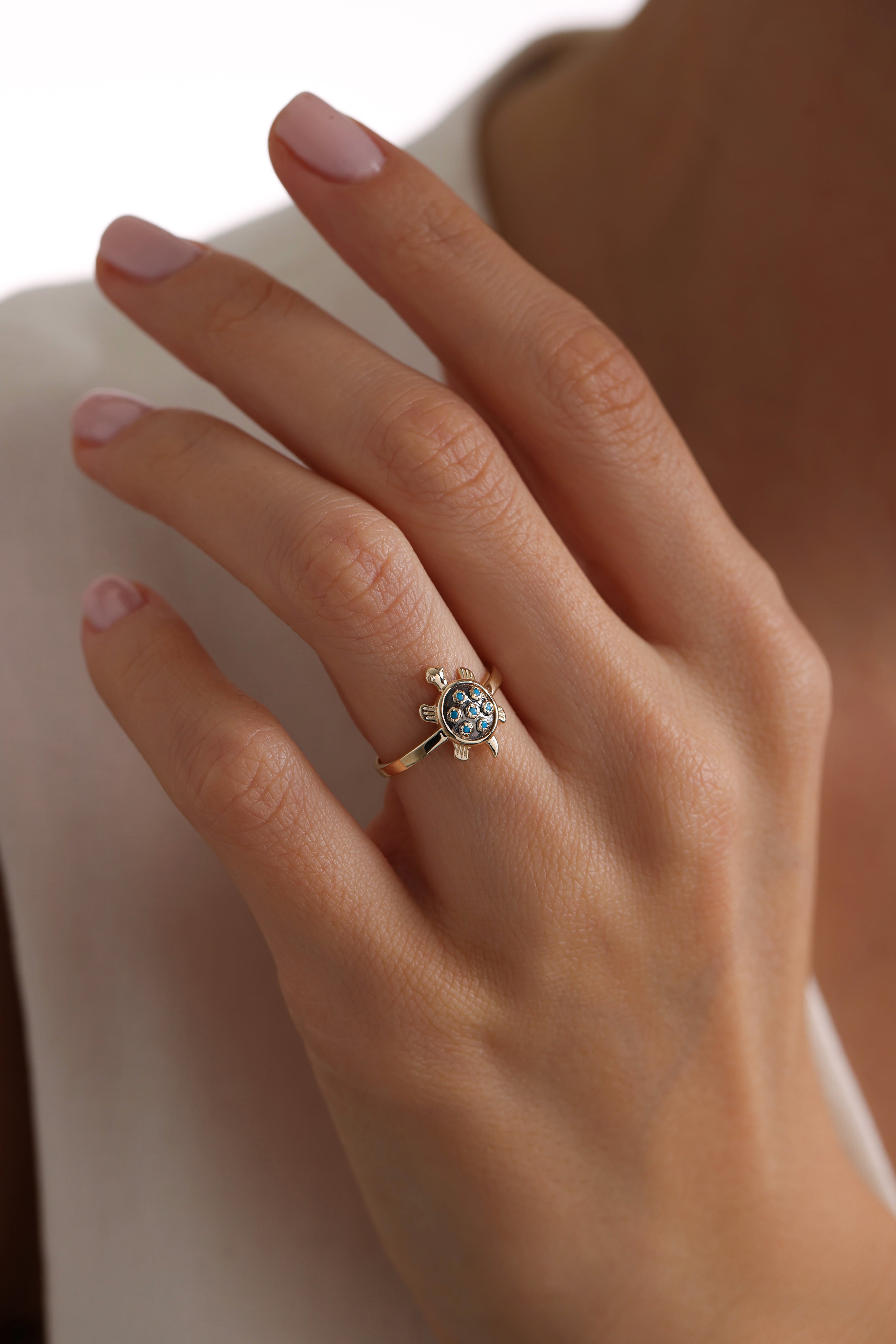 14k Gold Tortoise Blue Sapphire Ring