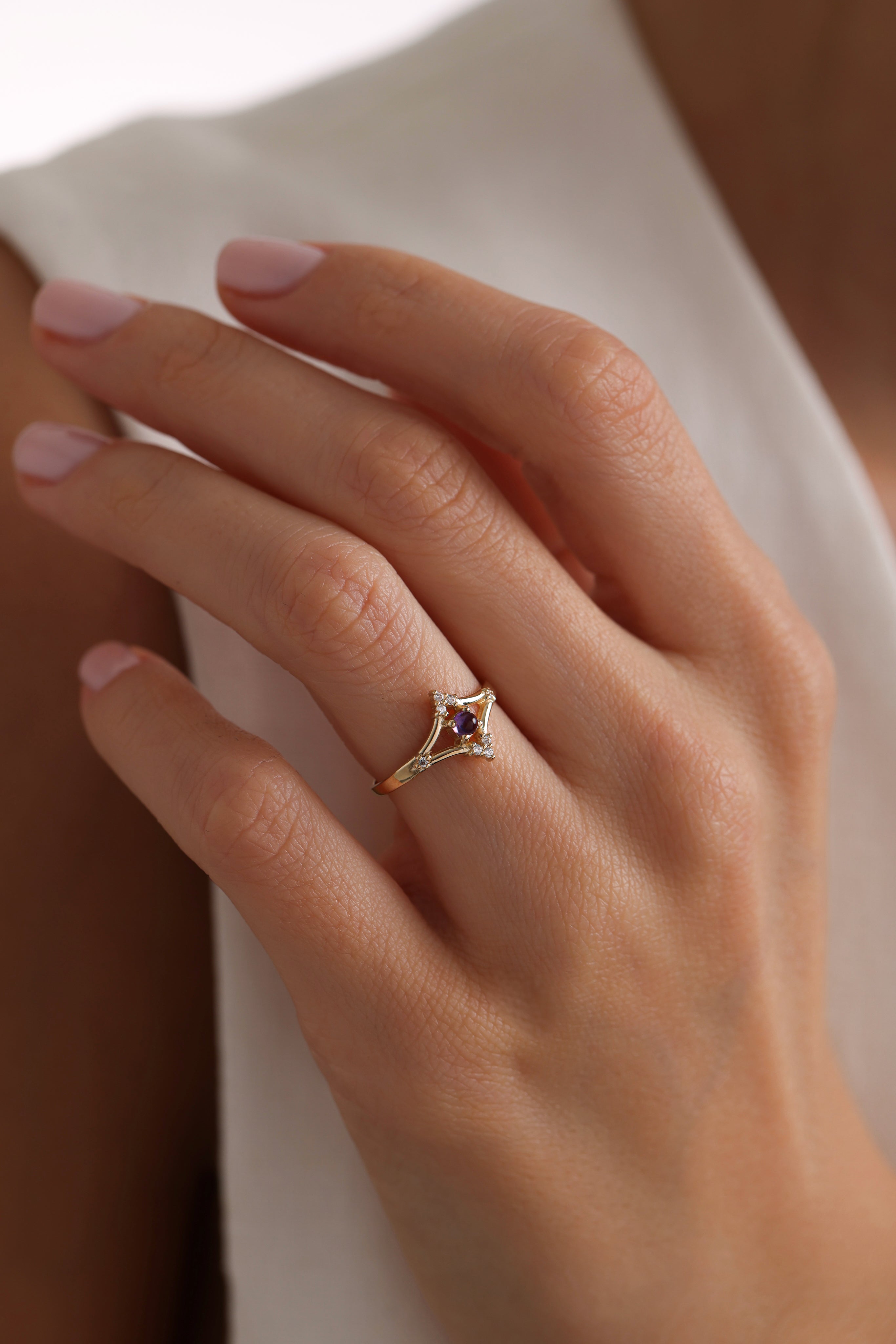 14k Gold Aurora Amethyst Ring