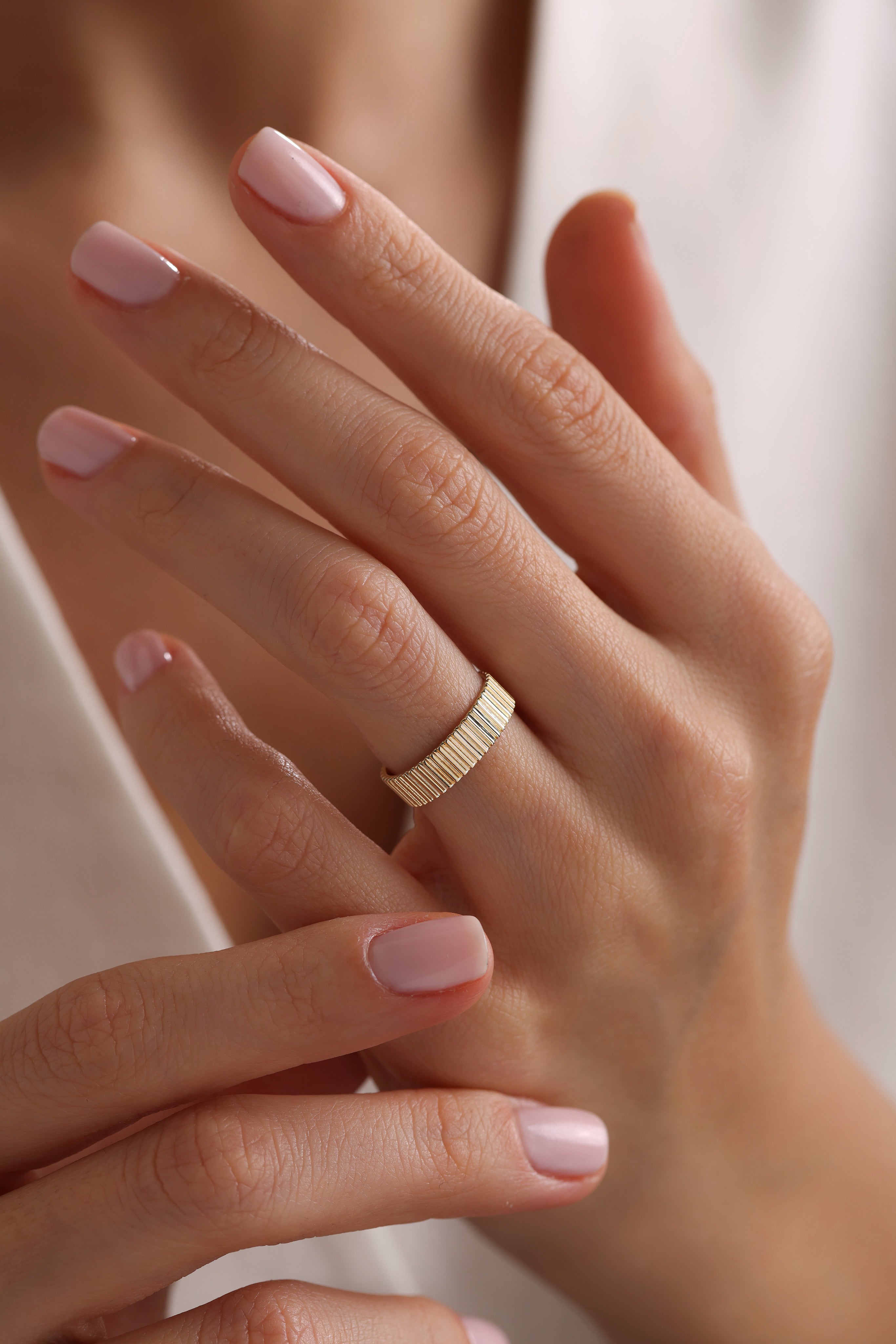 14k Gold Fluted Design Wide Band Ring