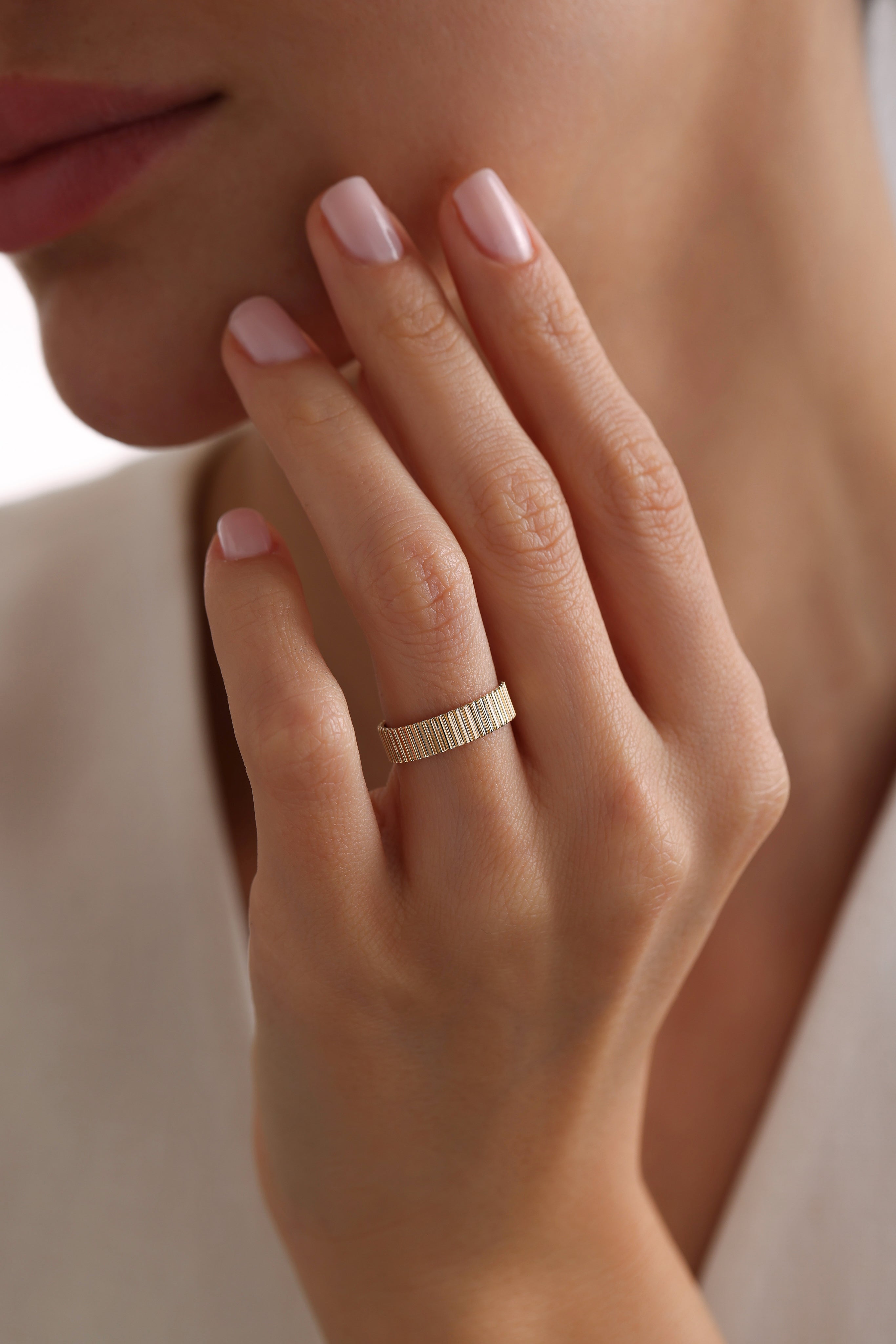 14k Gold Fluted Design Wide Band Ring
