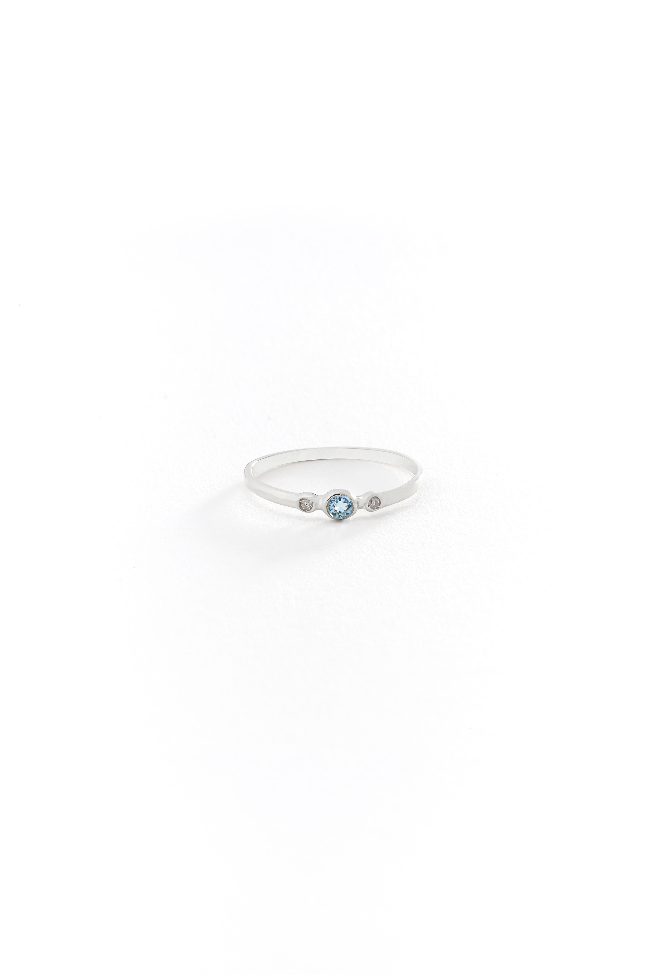 14k Gold Minimal London Topaz Ring