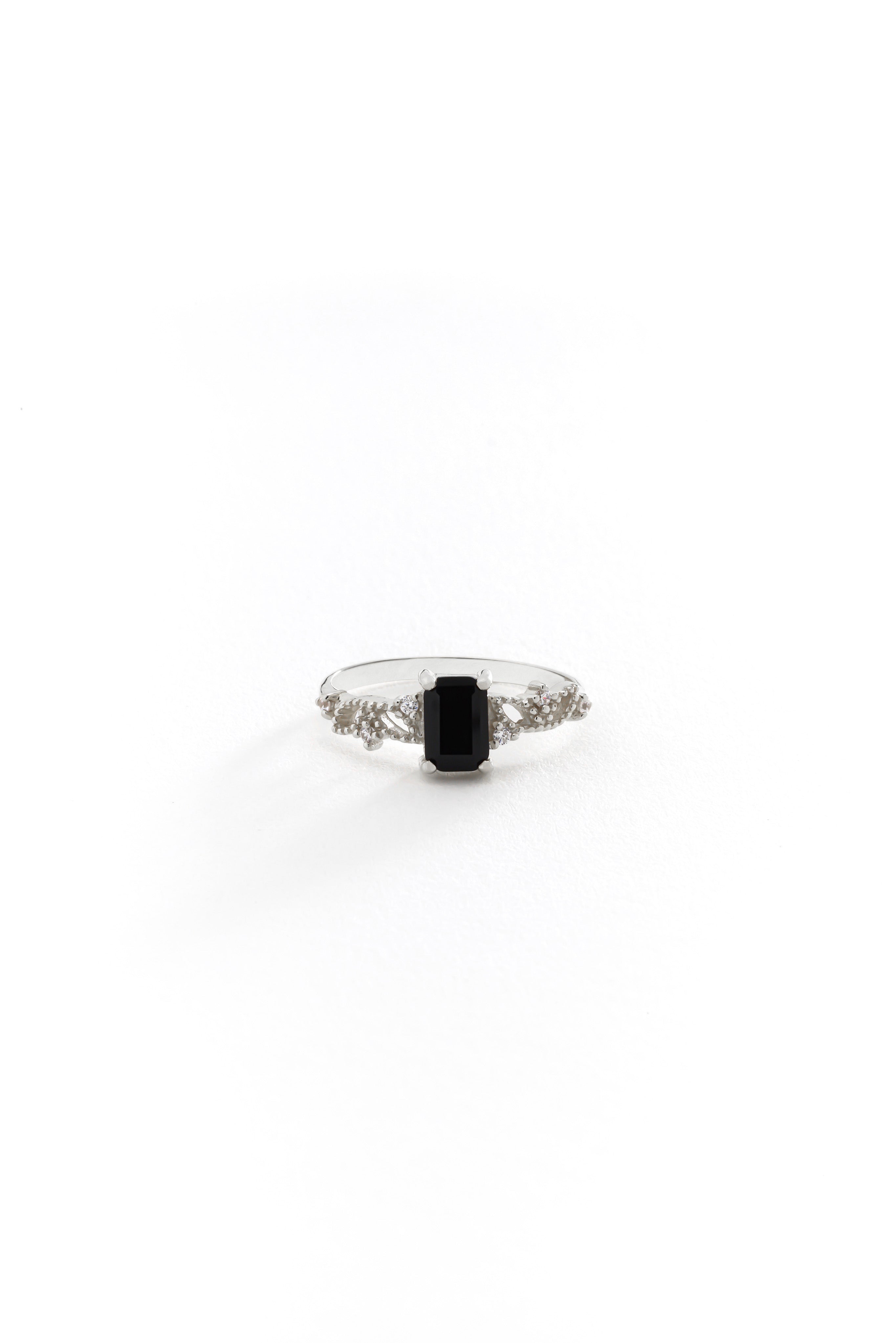 14k Gold Dark Elegance Baguette Ring