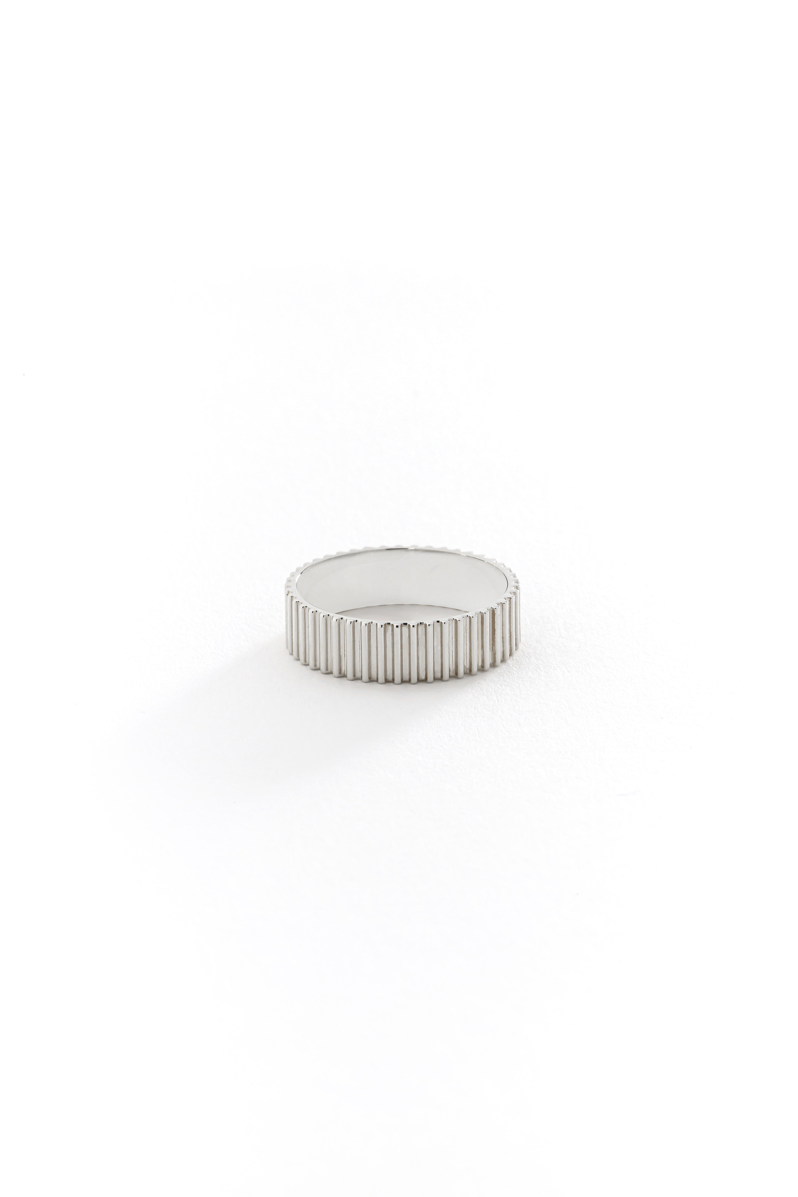 14k Gold Fluted Design Wide Band Ring