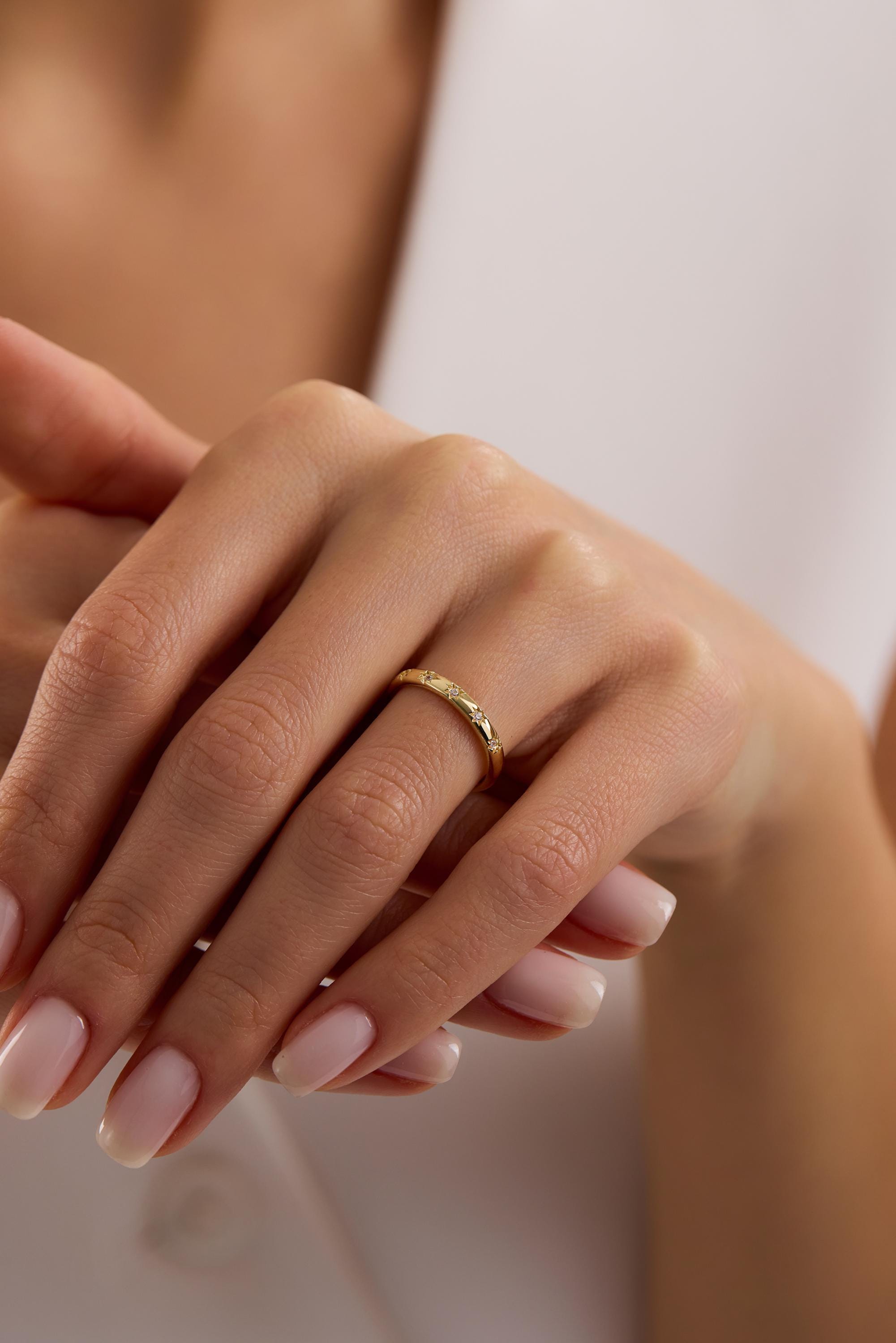 14K Gold Star Set Diamond Stacking Band