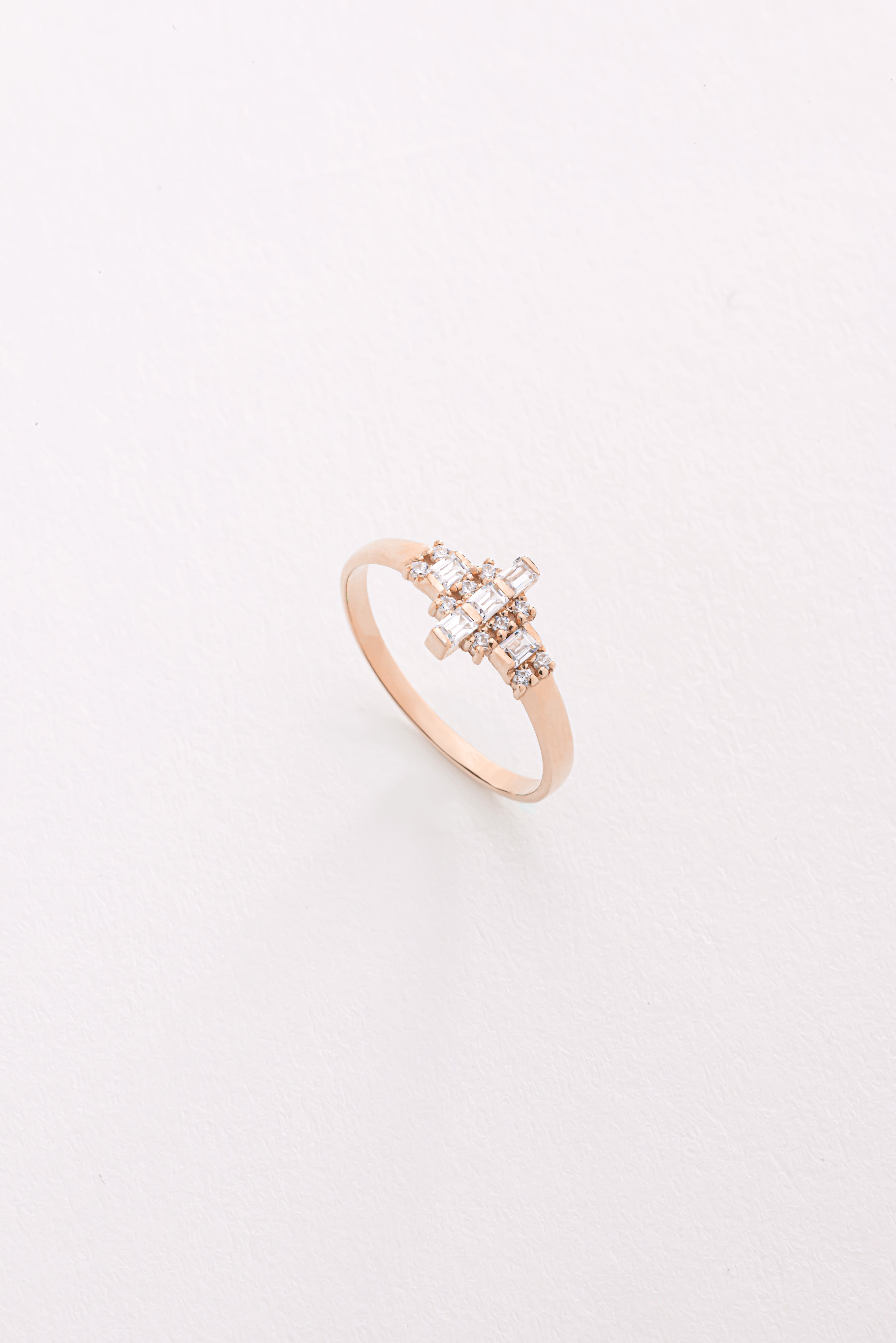 14k Gold Baguette and Round Diamond Cluster Ring