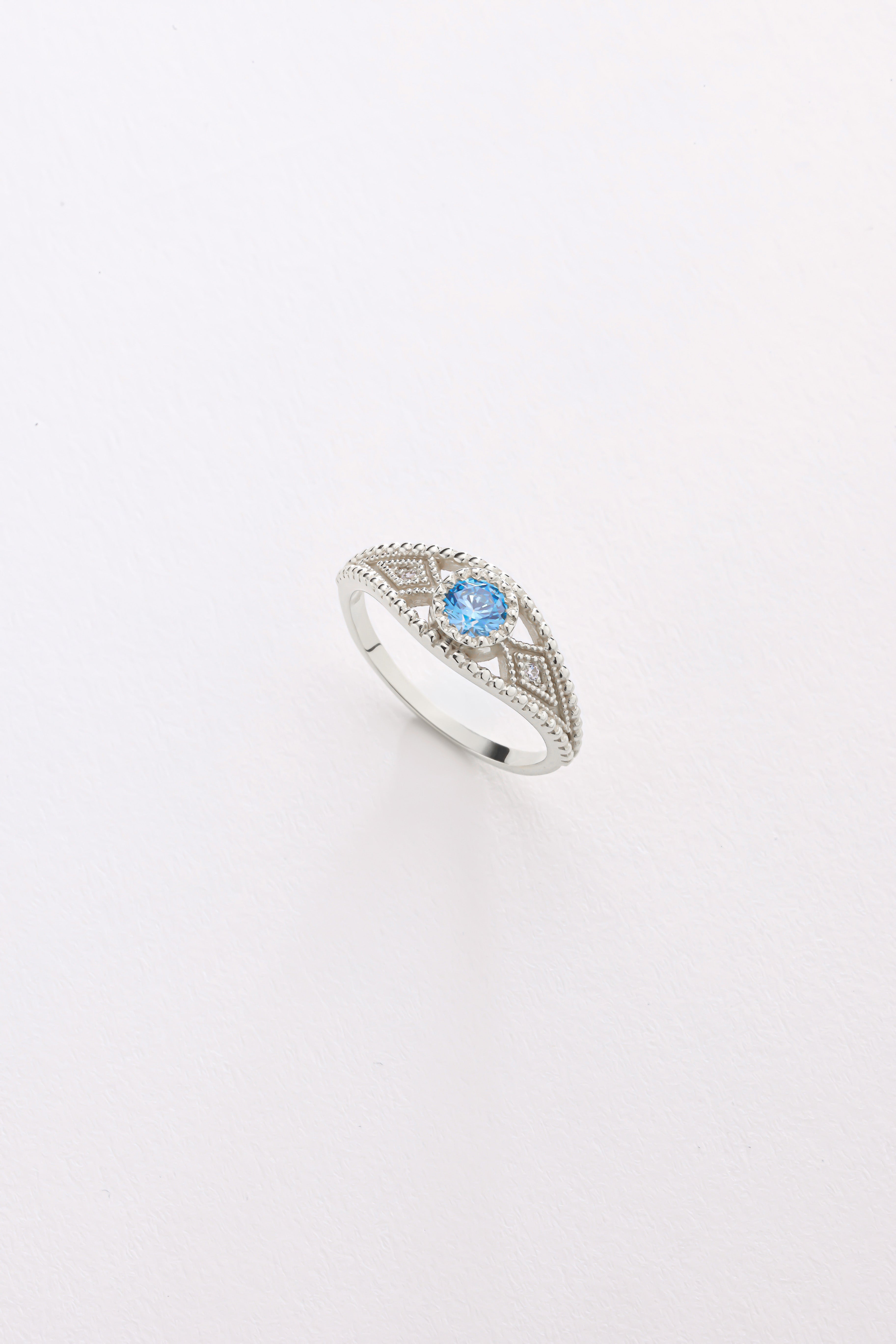 14k Gold Blue Topaz Ring